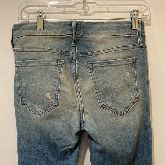 MOTHER The Looker Crop Jean in Shakewell - Picture 4 of 8